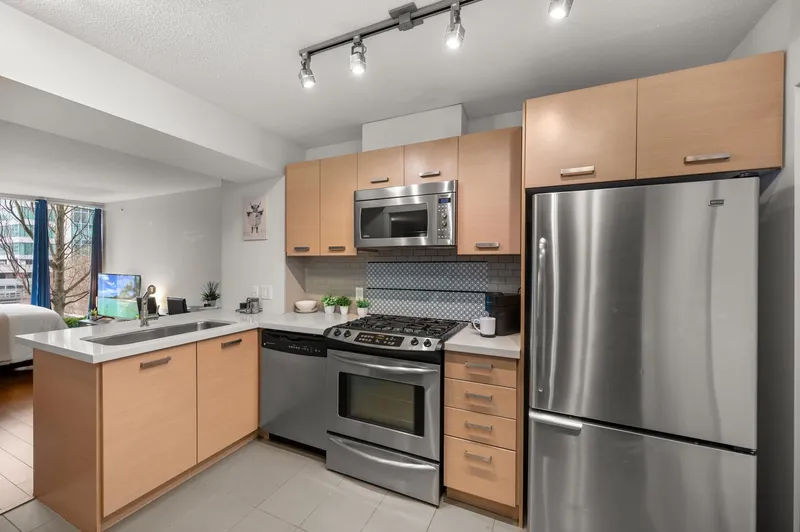 612 8033 SABA ROAD - photo 3 of 25