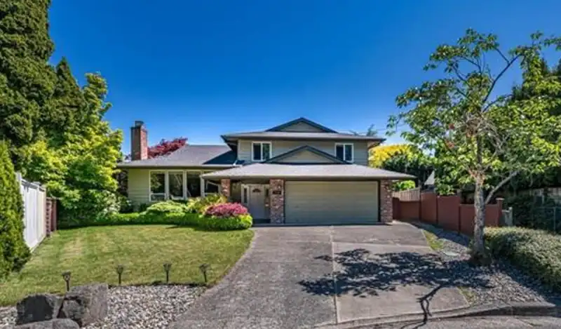 7720 WATERTON DRIVE - photo 1 of 21