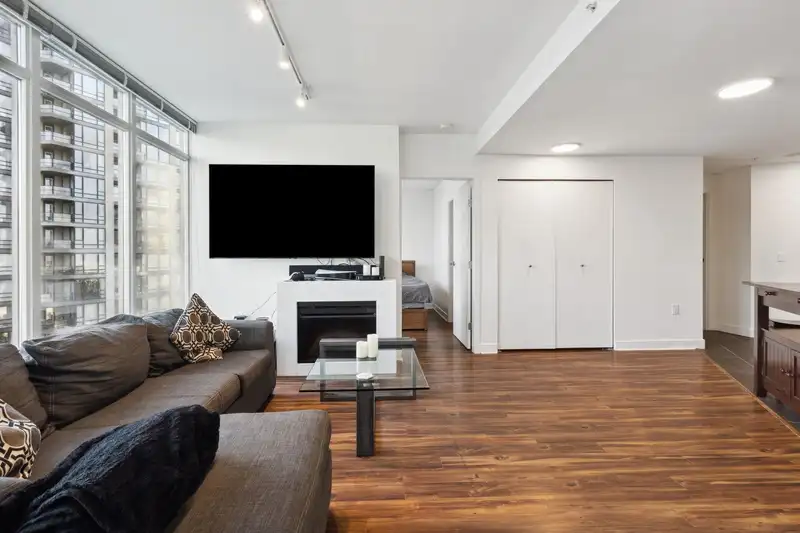 601 175 W 2ND STREET - photo 1 of 27