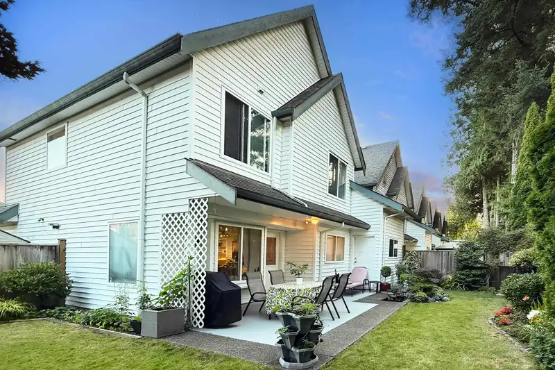 5 12070 216 STREET - photo 1 of 31