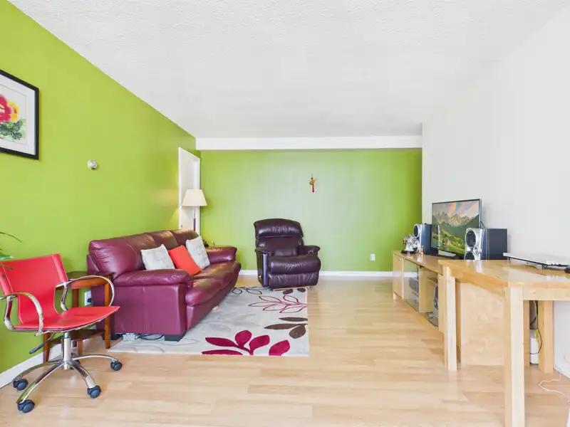 1702 5645 BARKER AVENUE - photo 3 of 33