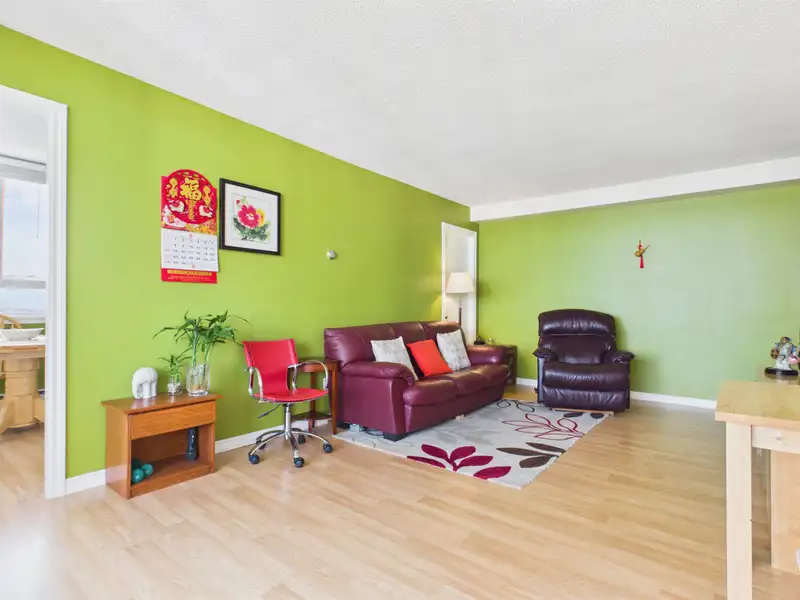 1702 5645 BARKER AVENUE - photo 4 of 33