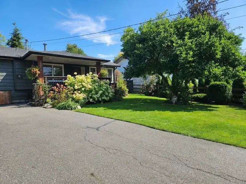 12082 261 STREET - photo 2 of 40