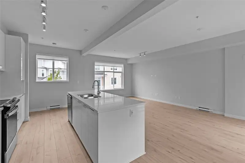 1099 11280 PAZARENA PLACE - photo 2 of 22