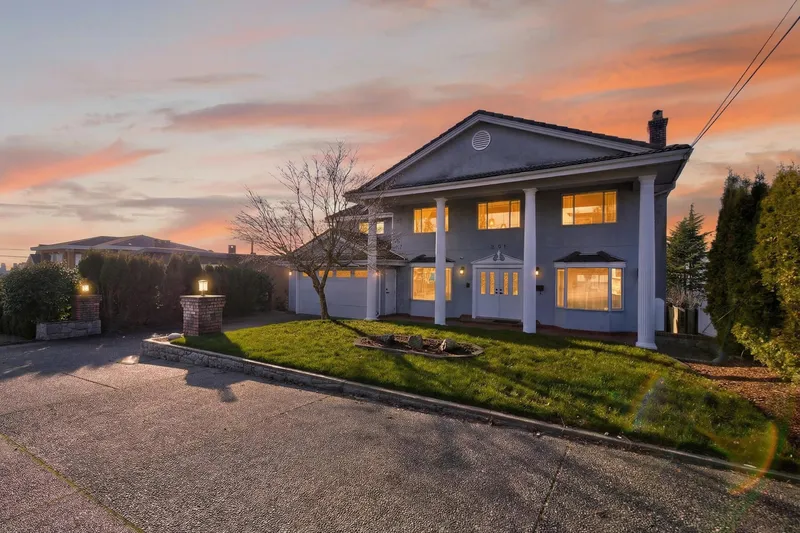 291 N SPRINGER AVENUE - photo 2 of 25