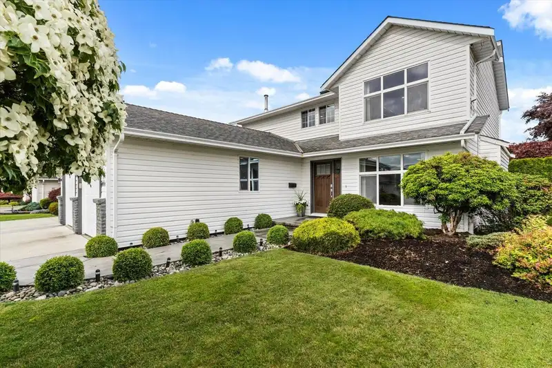 6914 GLENEDEN STREET - photo 4 of 40