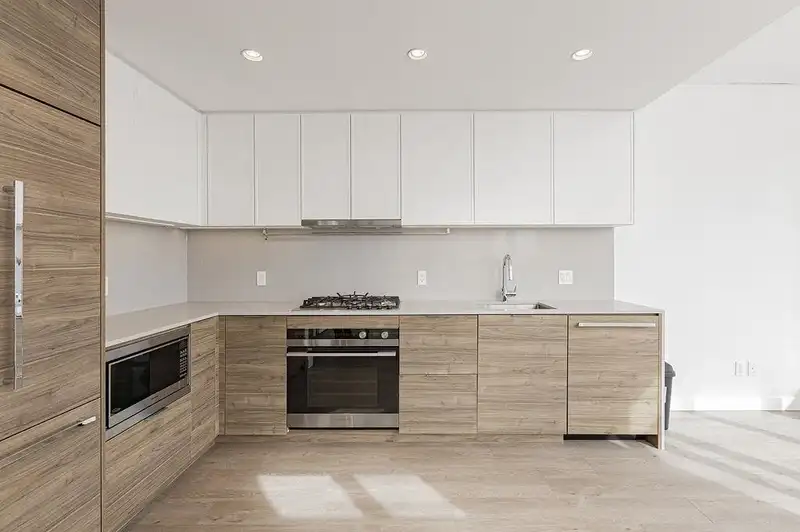 1603 1045 AUSTIN AVENUE - photo 4 of 26