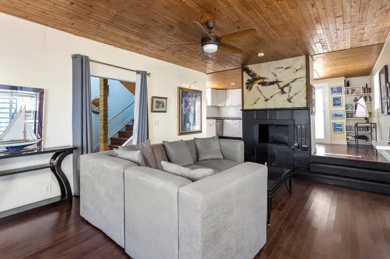 5 20837 LOUIE CRESCENT - photo 3 of 20