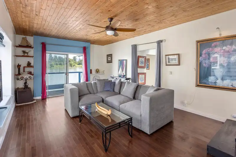 5 20837 LOUIE CRESCENT - photo 4 of 20