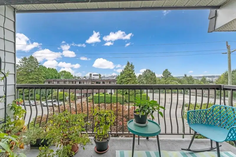 223 340 W 3RD STREET - photo 4 of 22
