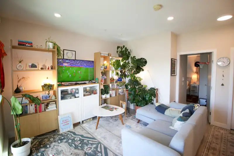 303 4882 SLOCAN STREET - photo 2 of 22