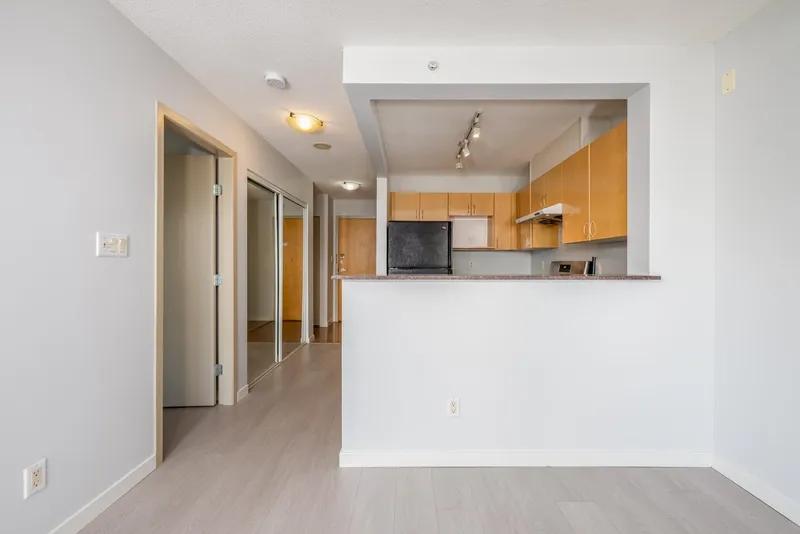 505 8288 SABA ROAD - photo 4 of 21