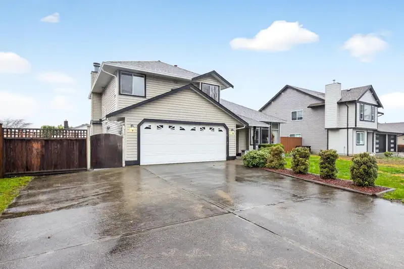 12125 189A STREET - photo 2 of 40