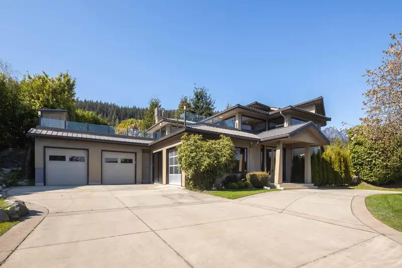1109 HILLSIDE ROAD - photo 1 of 36