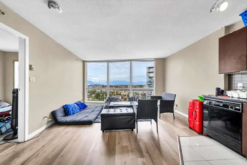 3306 13618 100 AVENUE - photo 4 of 21