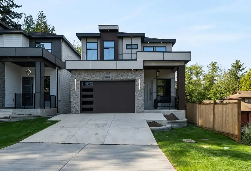 14049 80 AVENUE - photo 1 of 40