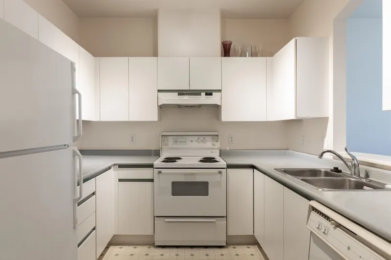 408 8220 JONES ROAD - photo 4 of 12