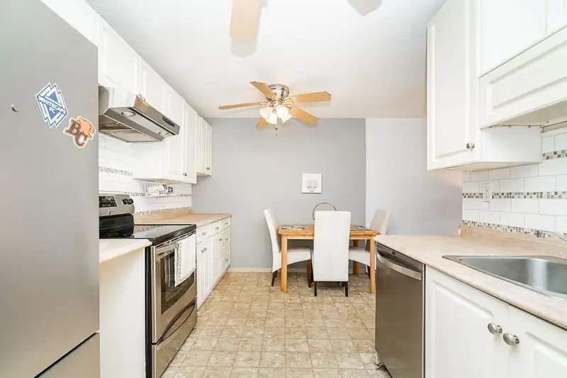 135B 8635 120 STREET - photo 3 of 27