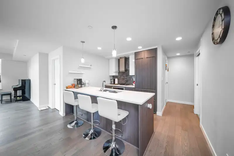 209 4963 CAMBIE STREET - photo 4 of 23