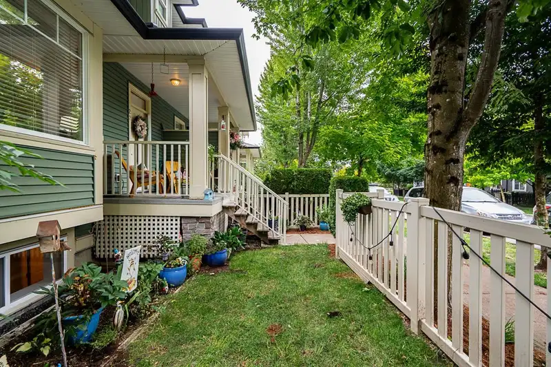 22 6575 192 STREET - photo 3 of 40