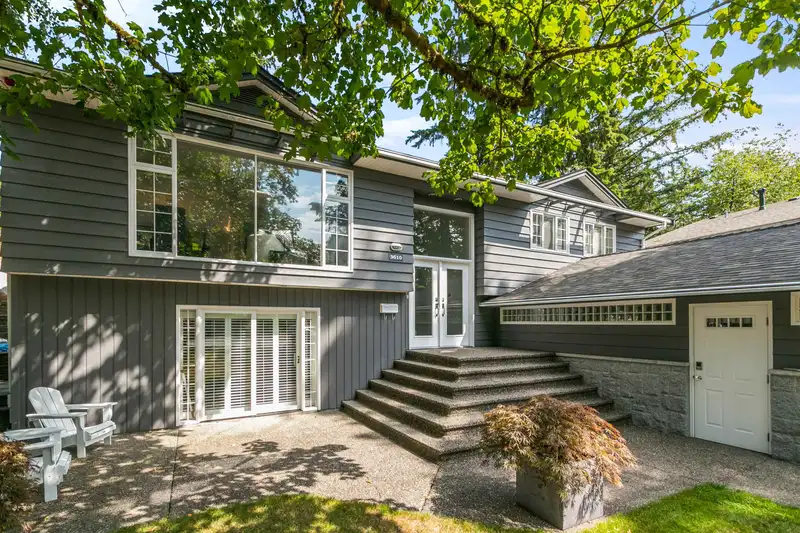 3610 REGENT AVENUE - photo 2 of 38