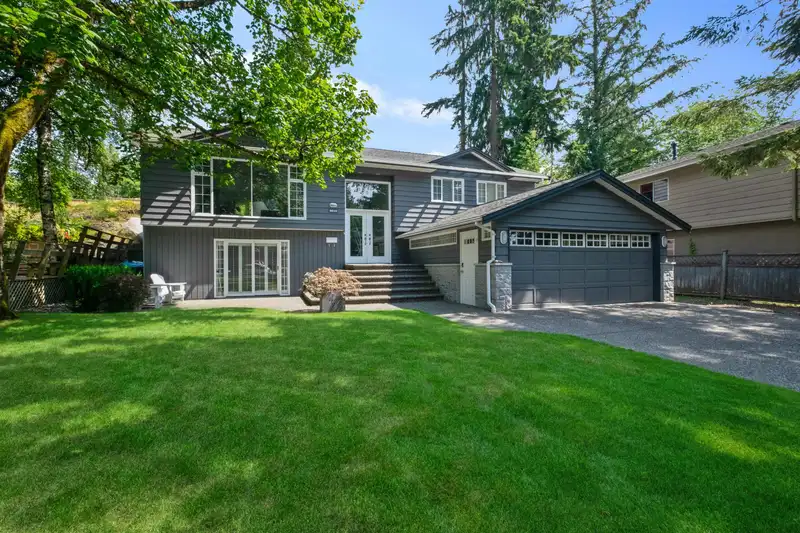 3610 REGENT AVENUE - photo 3 of 38