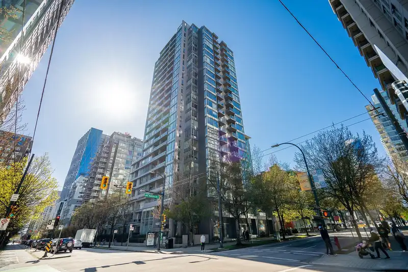 601 1001 RICHARDS STREET - photo 1 of 23