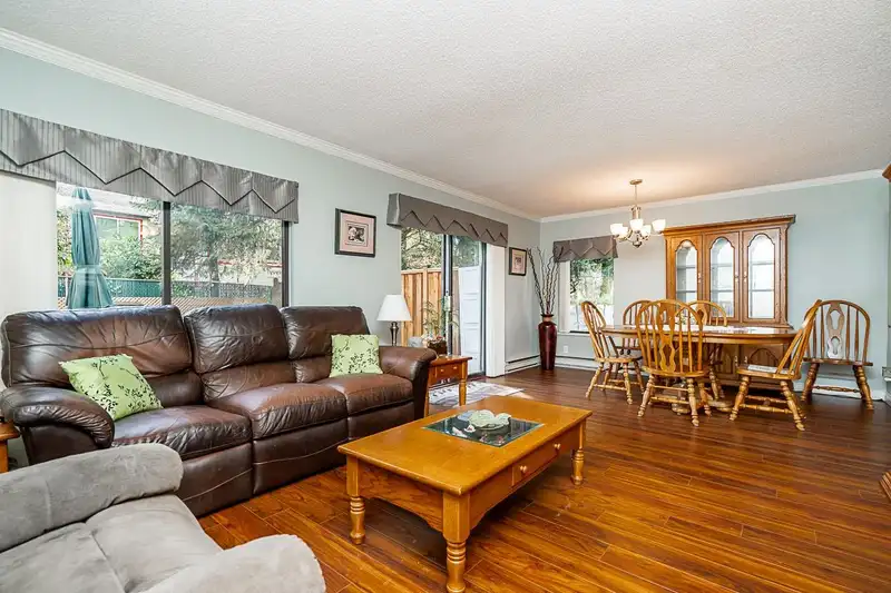 34 13990 74 AVENUE - photo 4 of 29