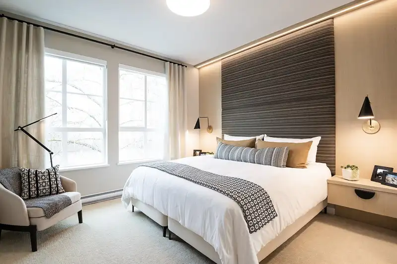 43 5311 ADMIRAL WAY - photo 2 of 10
