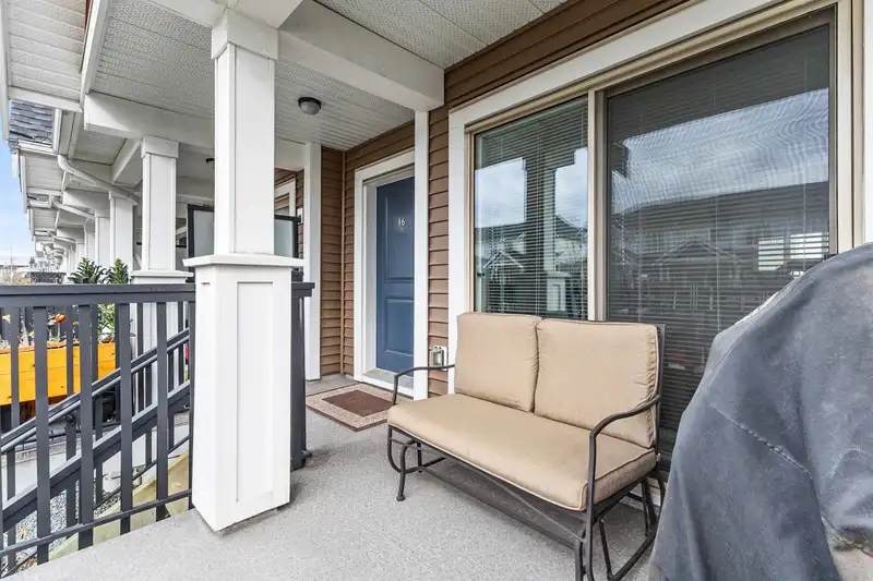 16 32633 SIMON AVENUE - photo 4 of 33