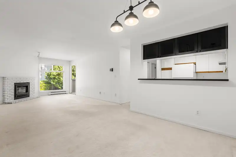 256 1440 GARDEN PLACE - photo 2 of 34