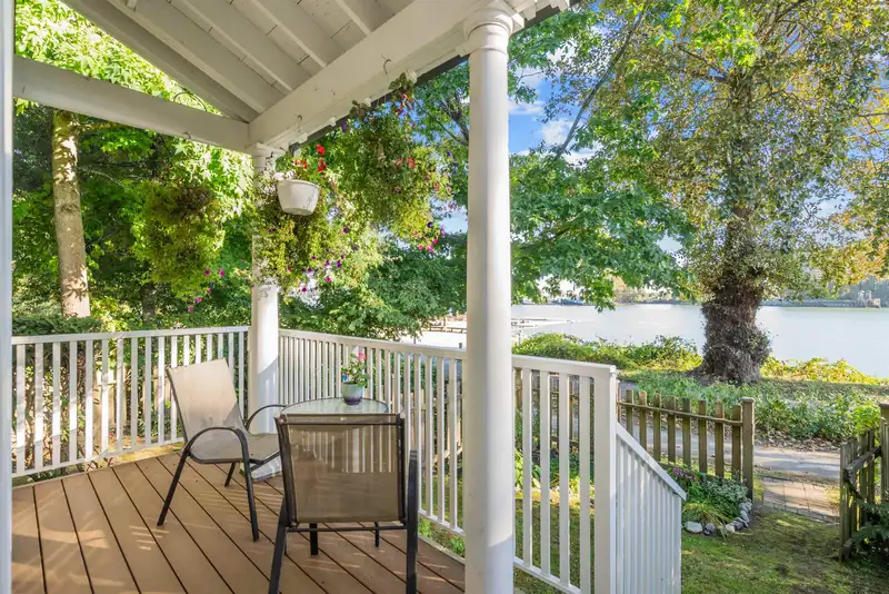 1 8581 JELLICOE STREET - photo 2 of 40