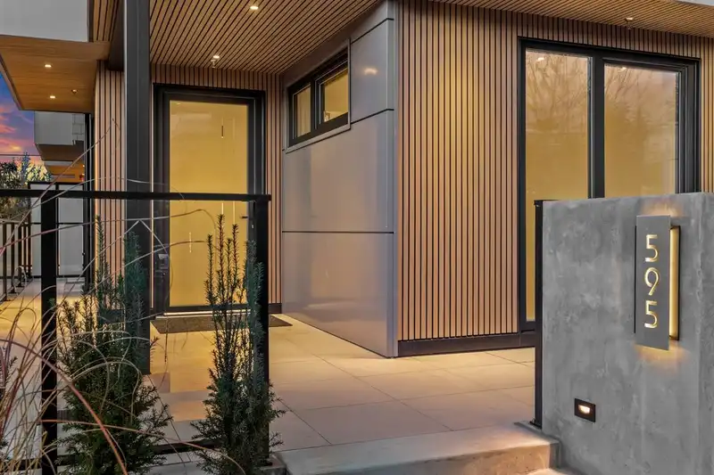 595 W 29TH AVENUE - photo 3 of 21