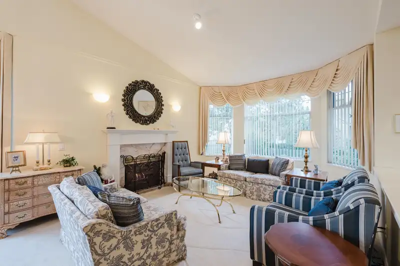 60 2533 152 STREET - photo 4 of 30