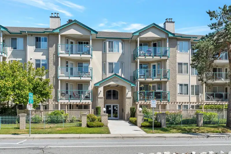 403 20433 53 AVENUE - photo 1 of 40