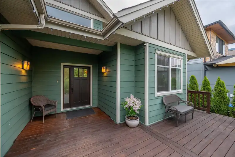 1545 JUDD ROAD - photo 1 of 36