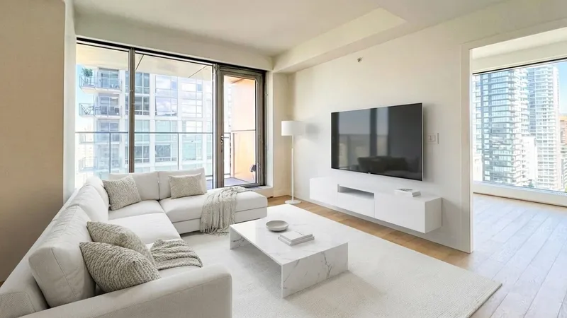 3007 1480 HOWE STREET - photo 3 of 25