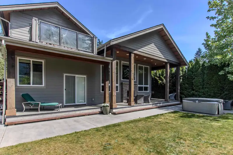 3 1355 DEPOT ROAD - photo 4 of 40