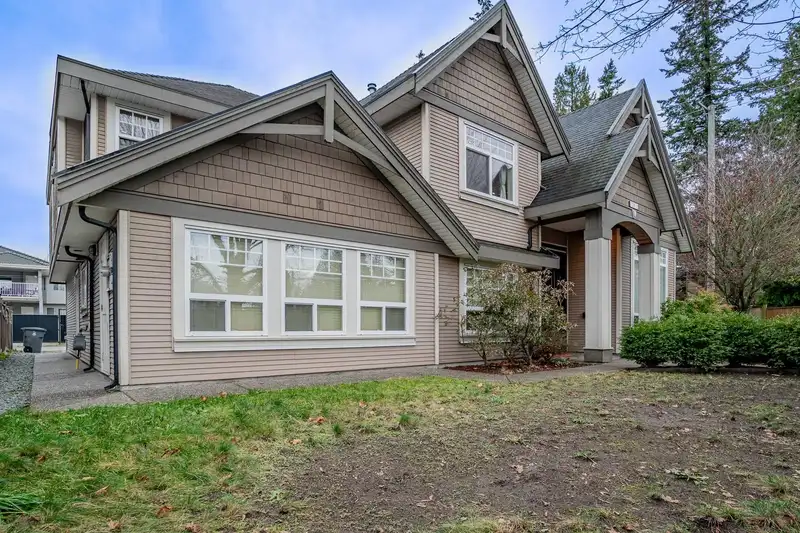 12812 64 AVENUE - photo 2 of 40