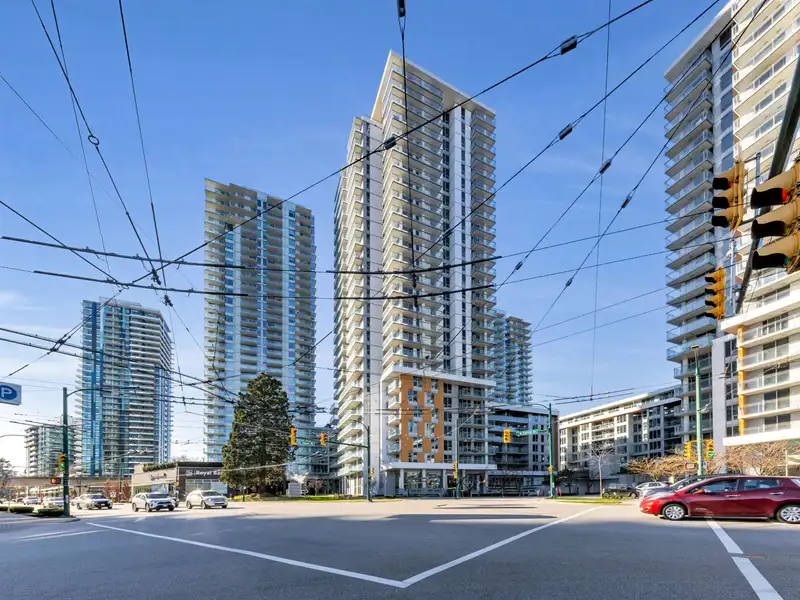 1608 455 SW MARINE DRIVE - photo 1 of 24