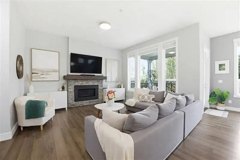 13542 NELSON PEAK DRIVE - photo 4 of 40