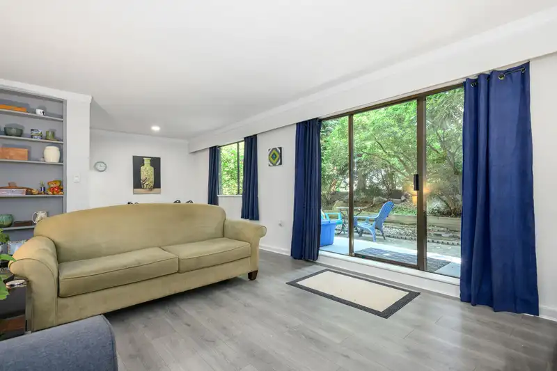 110 175 E 4TH STREET - photo 1 of 31