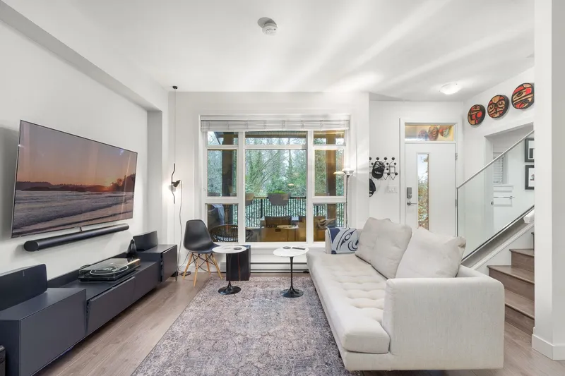 307 2135 HERITAGE PARK LANE - photo 1 of 25