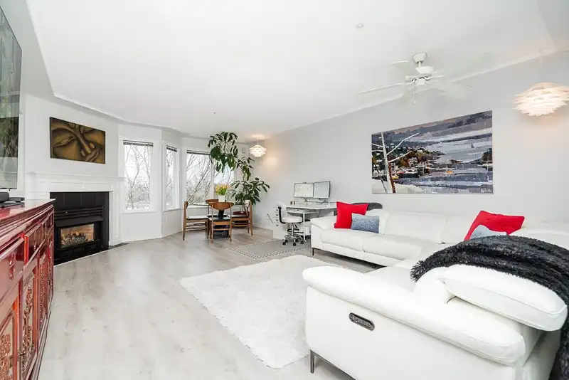 404 20443 53 AVENUE - photo 4 of 38