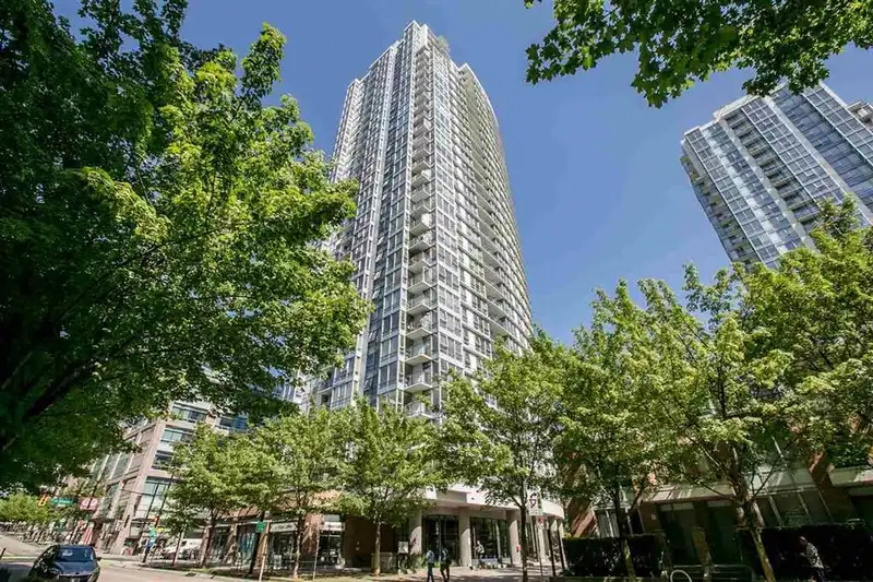 1201 928 BEATTY STREET - photo 1 of 11