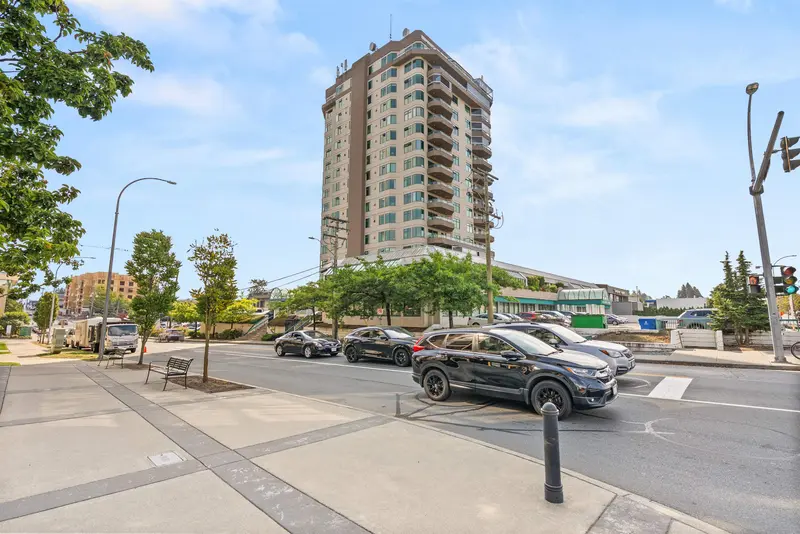 1003 32440 SIMON AVENUE - photo 1 of 25