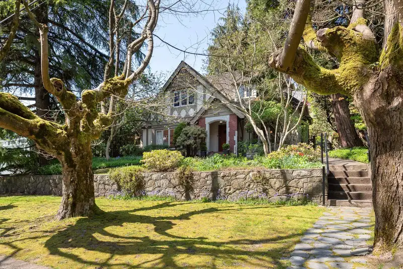 505 QUEENS AVENUE - photo 2 of 36