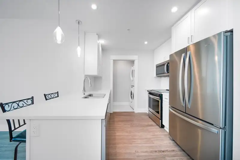 3611 2180 KELLY AVENUE - photo 4 of 20