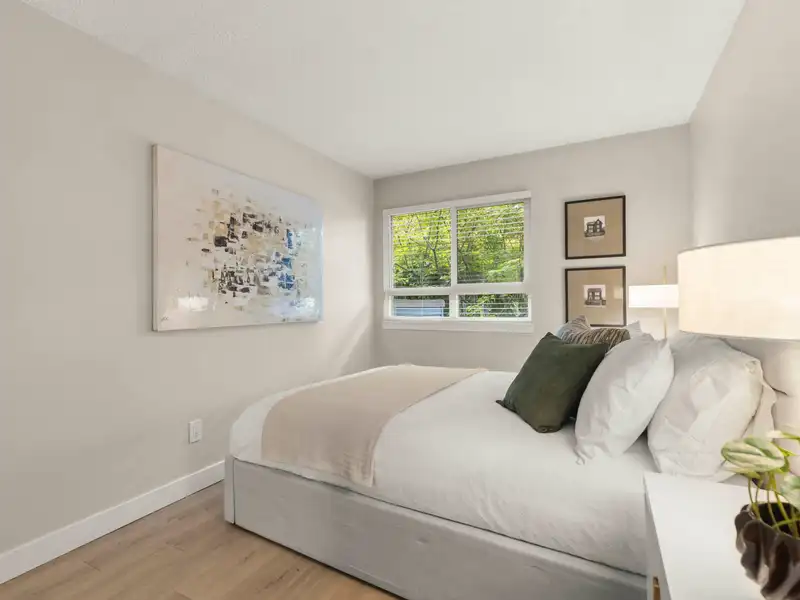 216 1990 W 6TH AVENUE - photo 4 of 10