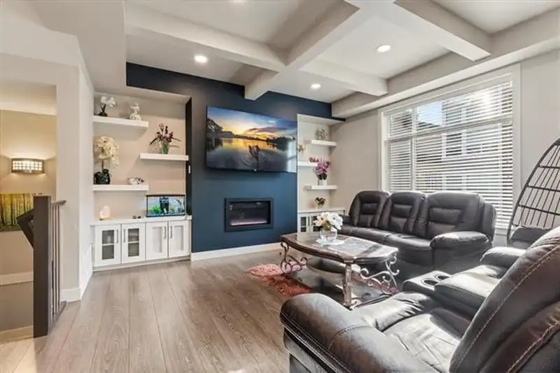 45582 MEADOWBROOK DRIVE - photo 1 of 29